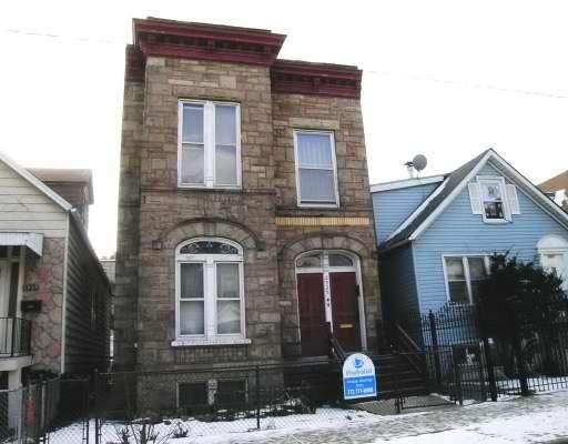 2925 W Lyndale St., Chicago, IL 60647