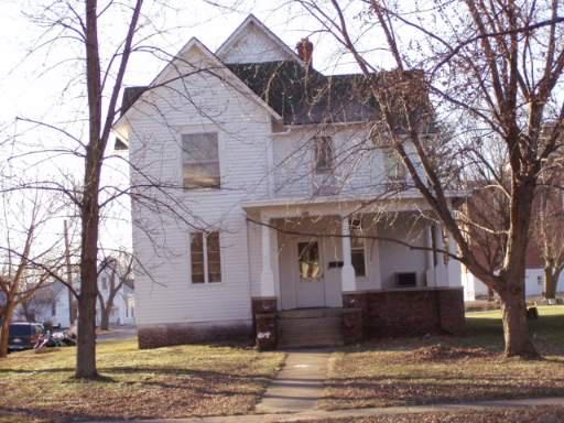 221 S 3rd St., Watseka, IL 60970