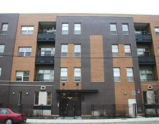 2951 N Clybourn Ave. #401, Chicago, IL 60618