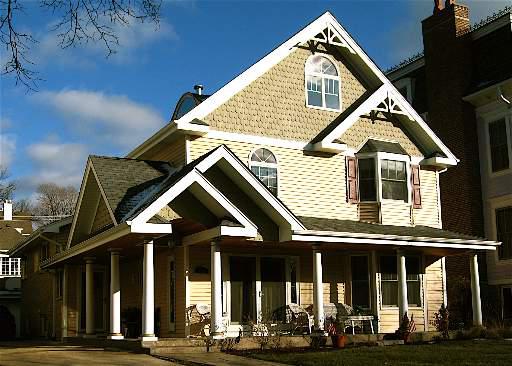 121 S Spring Ave., La Grange, IL 60525