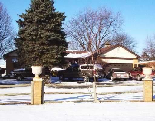 37 Albright Rd., Oswego, IL 60543