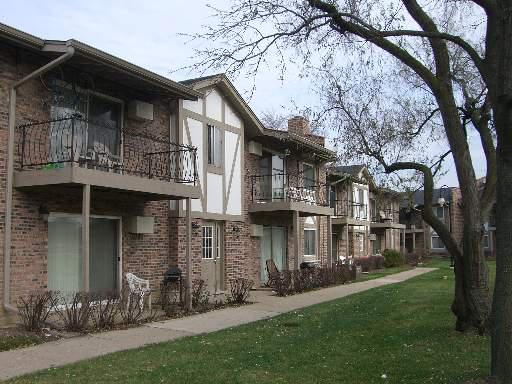 [Address Hidden by Seller], Willowbrook, IL 60527