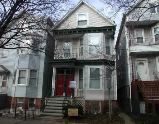 1422 W George St., Chicago, IL 60657