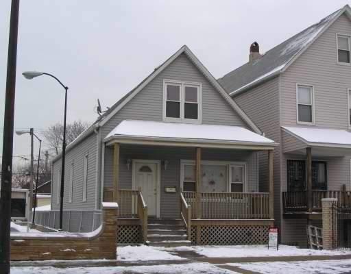 10249 S Ewing Ave., Chicago, IL 60617