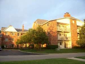 4304 W Shamrock Ln. #2D, Mchenry, IL 60050