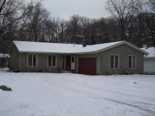 525 Blackhawk Dr., Lake In The Hills, IL 60156