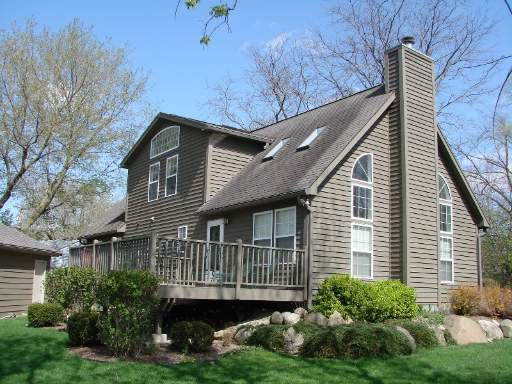2911 Holiday Dr., Mchenry, IL 60051