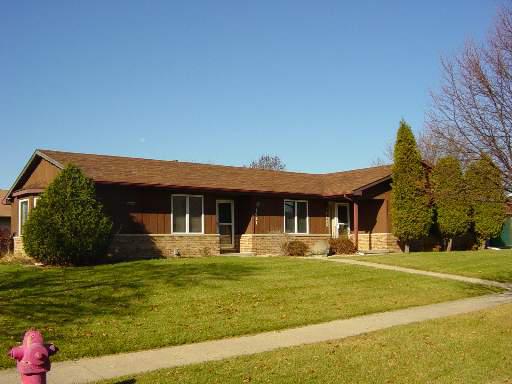 1625/7 Pebblewood Dr., Sycamore, IL 60178