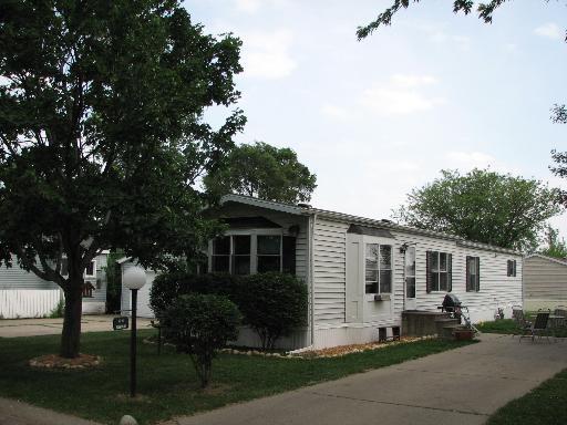 64 Birch Dr., Sandwich, IL 60548
