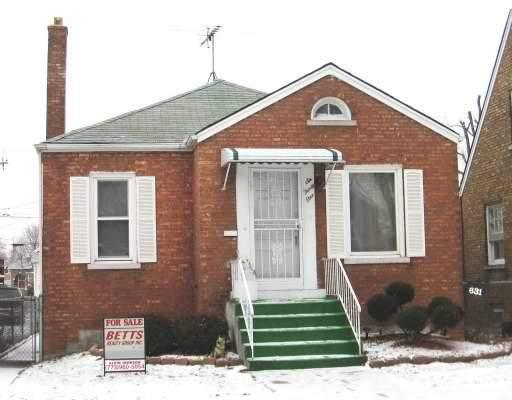 631 22nd Ave., Bellwood, IL 60104