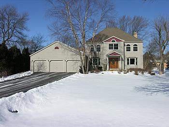 2714 Tichfield Ter., Mchenry, IL 60050