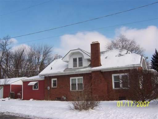 2713 School St., Rockford, IL 61101