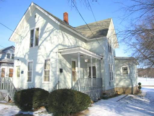 120 King William Dr., East Dundee, IL 60118