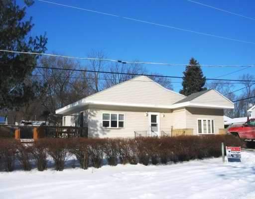 2713 Eastwood, Mccullom Lake, IL 60050