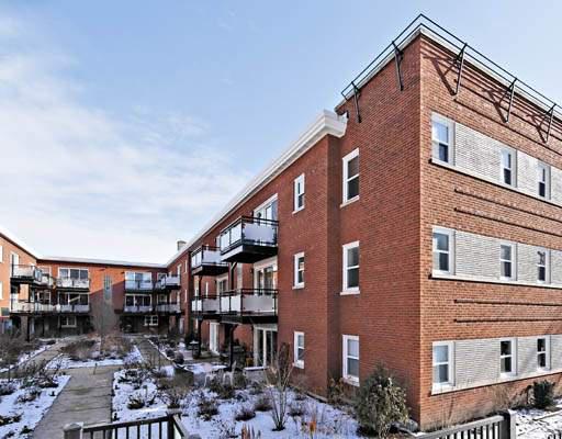 6433 N Damen Ave. #1E, Chicago, IL 60645