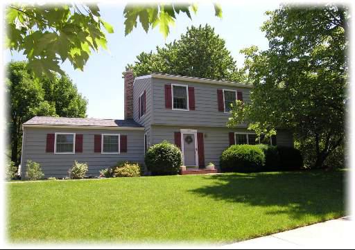 1604 Knoll Dr., Naperville, IL 60565