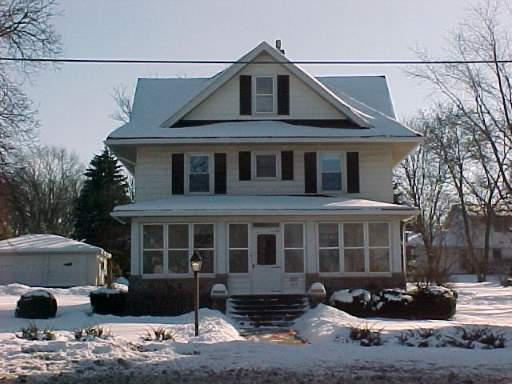 423 W Grant Hwy., Marengo, IL 60152