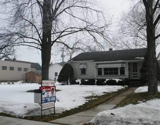 11 S Adams St., North Aurora, IL 60542