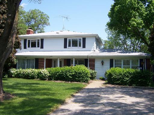 699 Magnolia Ct., Elgin, IL 60120