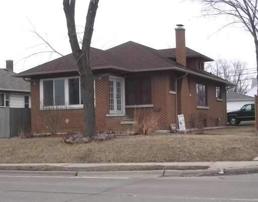 220 S Briggs, Joliet, IL 60433
