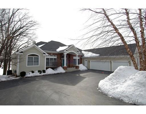 6 Bernay Ct., Oakwood Hills, IL 60013
