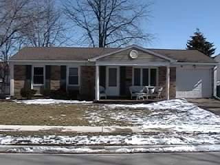 345 Hickory Ave., Romeoville, IL 60446