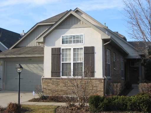 1100 Oxford Ct., Oak Brook Terrace, IL 60181