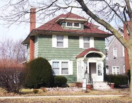 12 N Highland Ave., Aurora, IL 60506