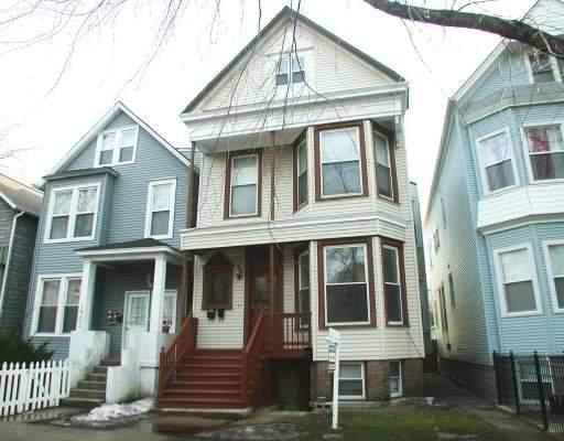 1905 W West Henderson, Chicago, IL 60657