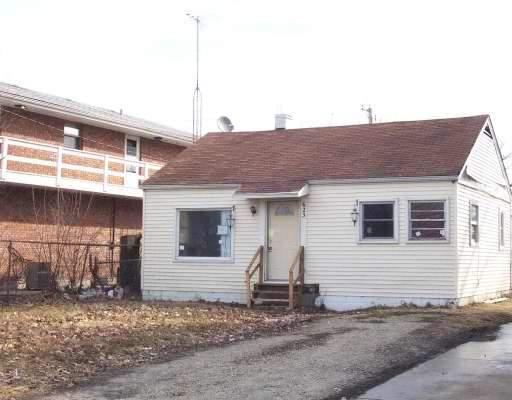 623 N Elmwood Dr., Aurora, IL 60506