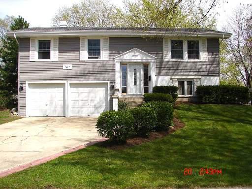 2S707 Devonshire Ln., Glen Ellyn, IL 60137