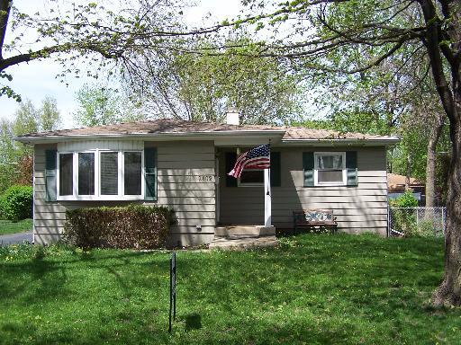 2402 Maple Ln., Rolling Meadows, IL 60008