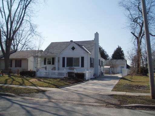 913 S Sixth St., DeKalb, IL 60115
