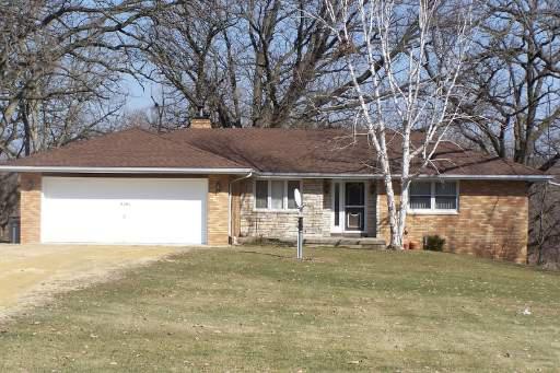 8261 Mill N Rd., Leaf River, IL 61047