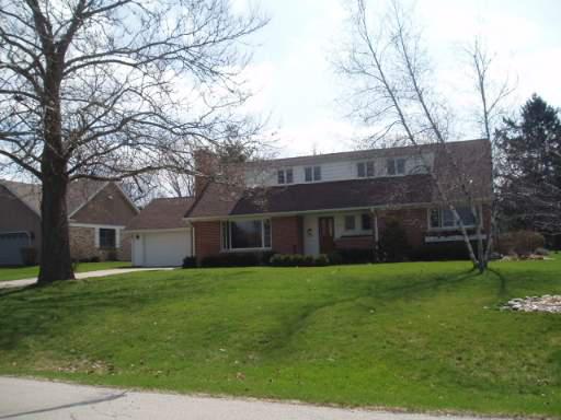 230 Thornbrook Dr., Dekalb, IL 60115