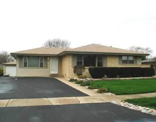 8726 S Oak Park Ave., Oak Lawn, IL 60453