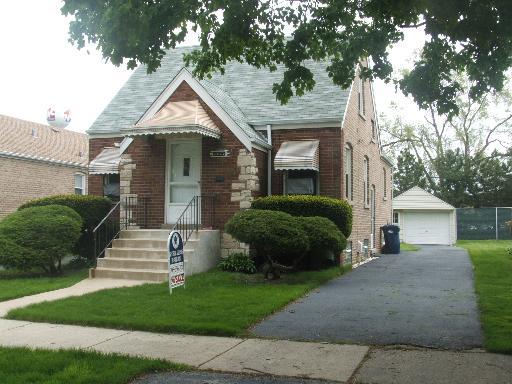 9633 S Maplewood Ave., Evergreen Park, IL 60805