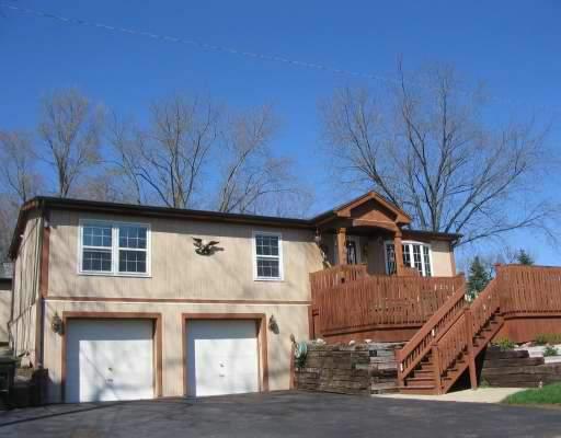 412 W Pleasantview Dr., Mchenry, IL 60050