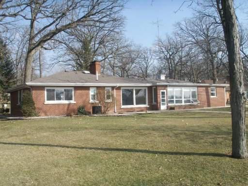 8 Elmwood Dr., Kankakee, IL 60901