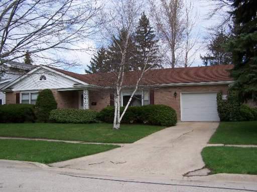 111 E Alden Pl., Dekalb, IL 60115
