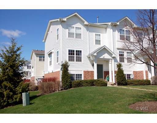 226 Holiday Ln., Grayslake, IL 60073