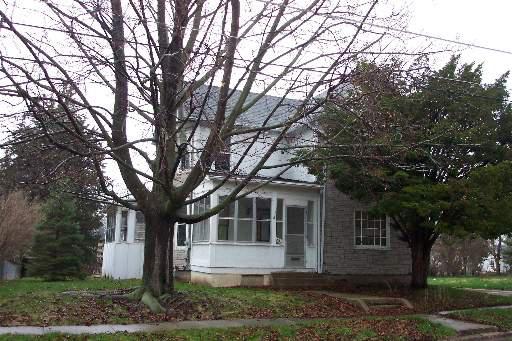 832 E Wyandotte St., Freeport, IL 61032