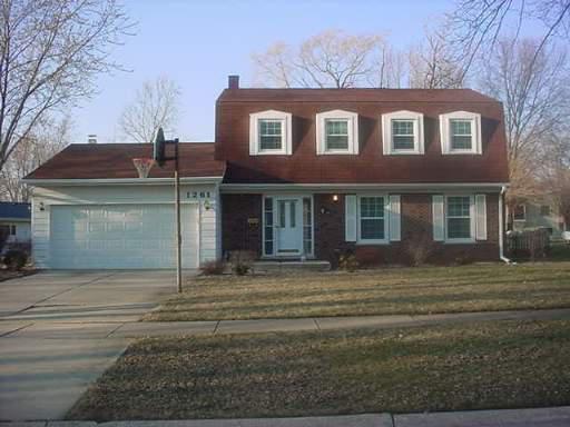 1261 Kelle Ct., Wheaton, IL 60187