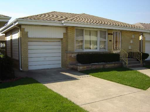 7625 W Strong St., Harwood Heights, IL 60706