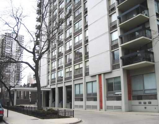 1355 N Sandburg #309D, Chicago, IL 60610