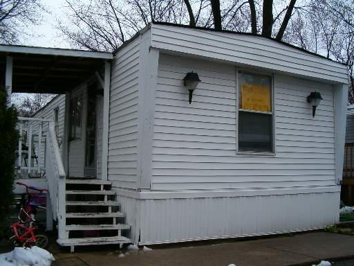 815 E Oakton St. #71, Des Plaines, IL 60018