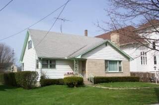 1015 State St., Dekalb, IL 60115