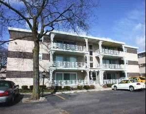 945 8th Ave. #12, La Grange, IL 60525