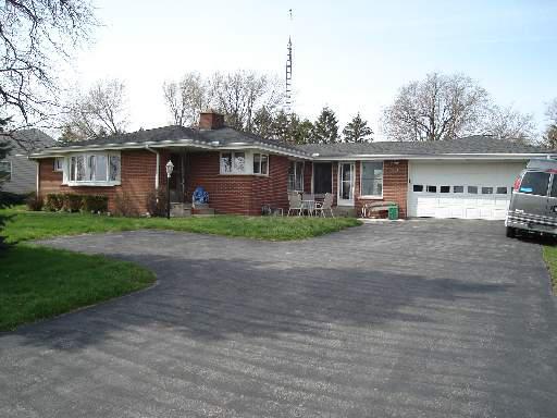 605 Fairview Dr., Dekalb, IL 60115