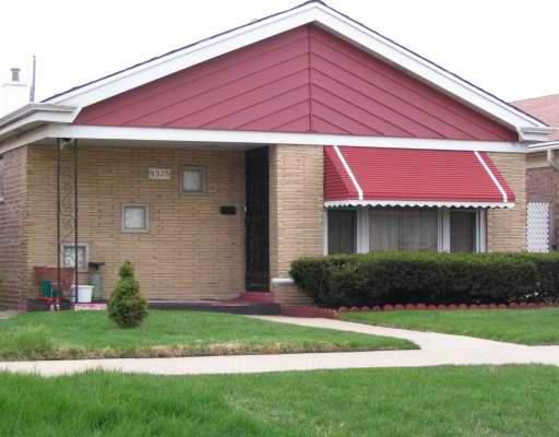 9325 S East End Ave., Chicago, IL 60617